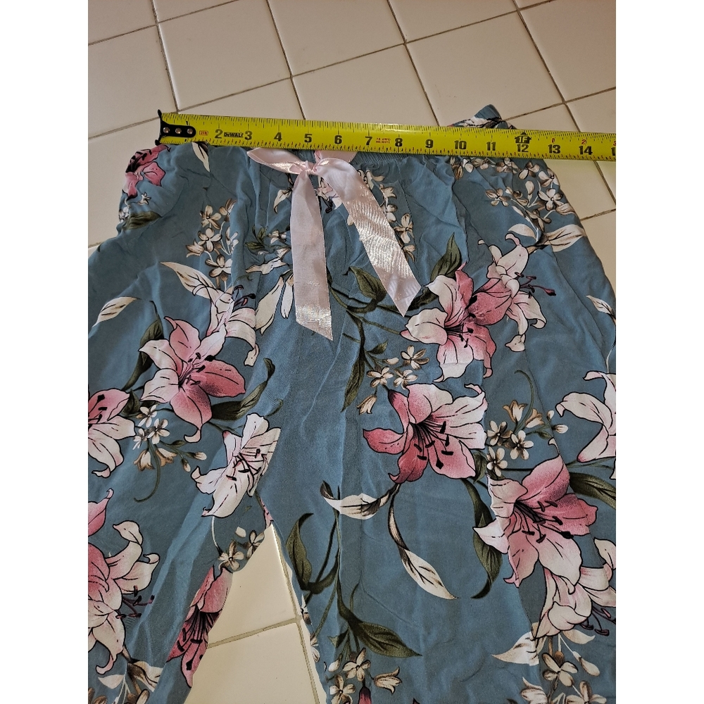 Women's blue and pink floral pajama pants size small - Picture 8 of 9
